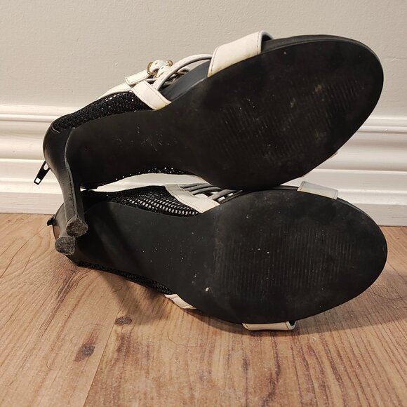 Black and White Mesh High Heels - Sz 8.5 - Picture 5 of 8